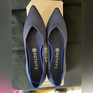 Rothy’s Navy pointed flats size 10. Worn twice
